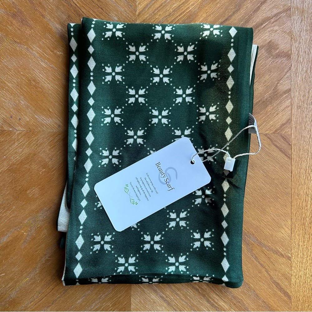 Green Patterned Scarf